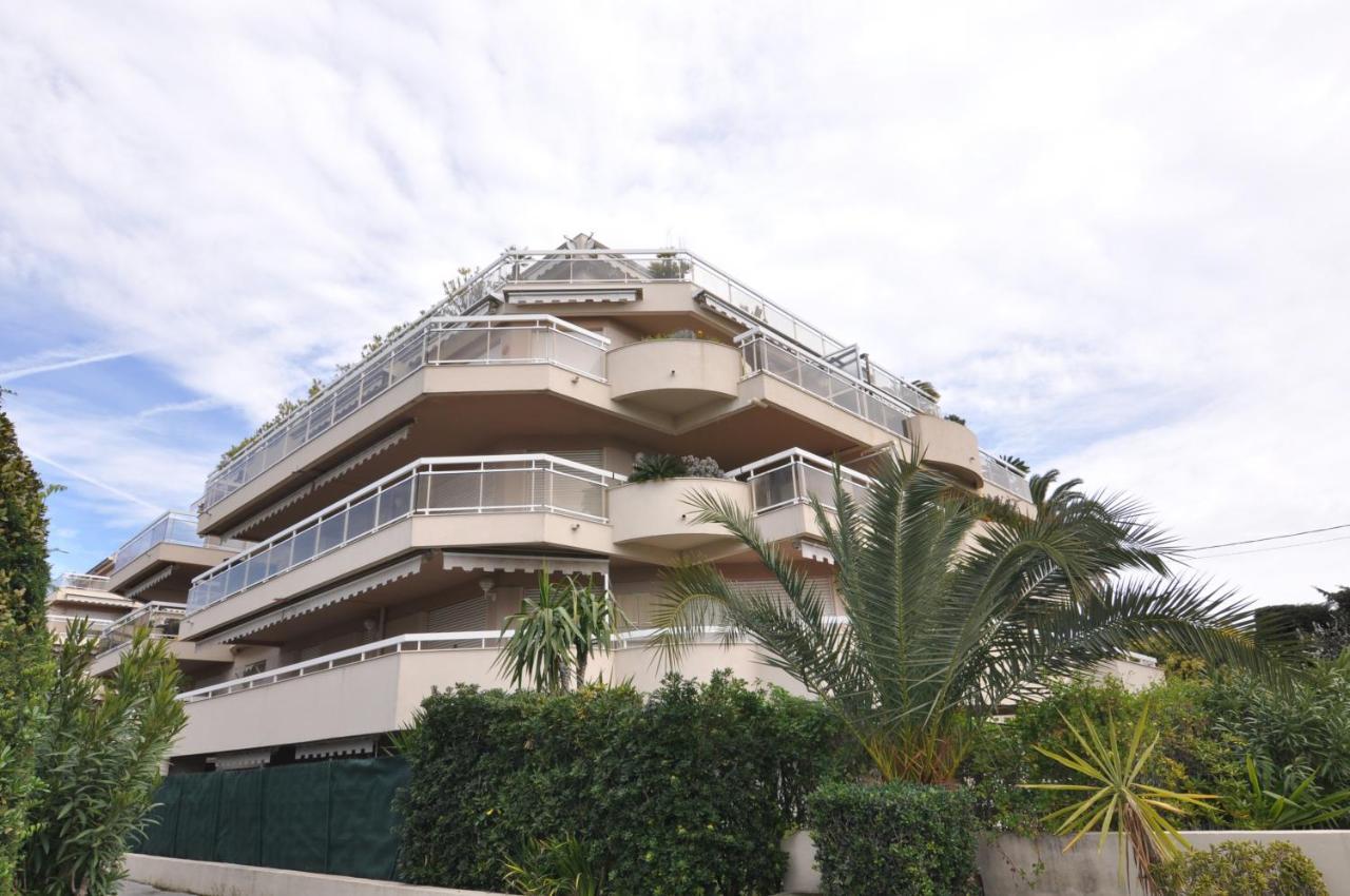 Gorgeous one-bedroom apartment with terrace&sea view -StayInAntibes- Bijou Plage Buitenkant foto